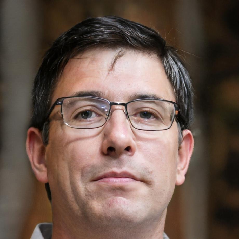 Răzvan Moldovanu - Consultant Bugetar Senior